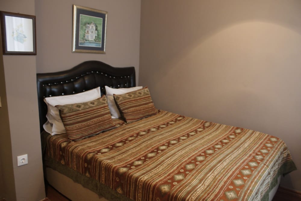 Nobel Hostel 18/36