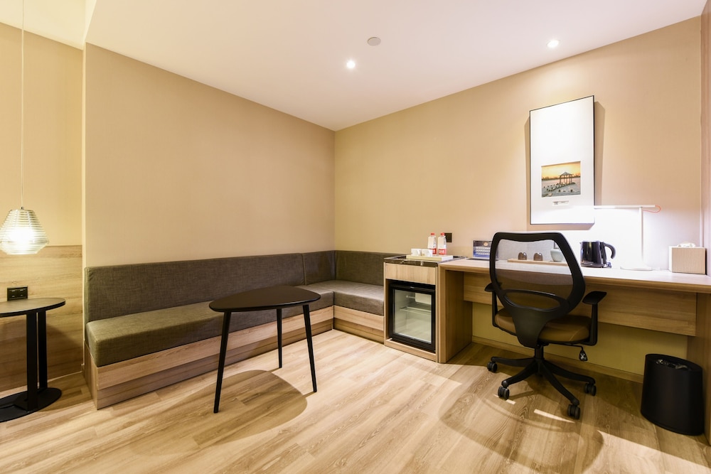 Atour Hotel (Langfang Xichang Road) 28/32