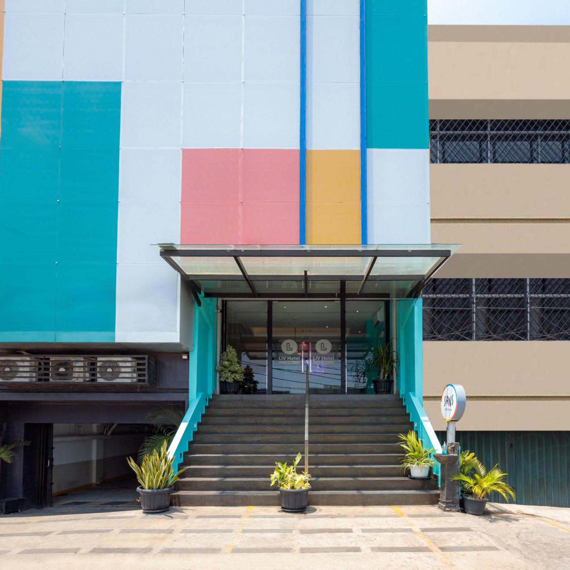 Hotel Sans Hotel Liv Ancol by RedDoorz 7/50