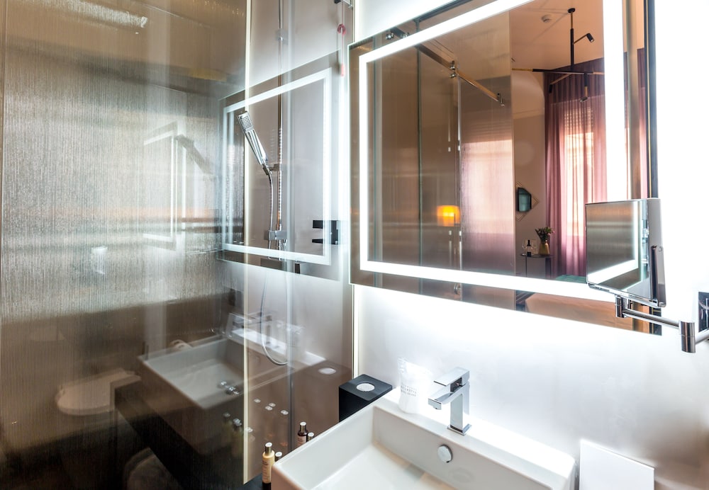 THE H'ALL TAILOR SUITE ROMA 58/65