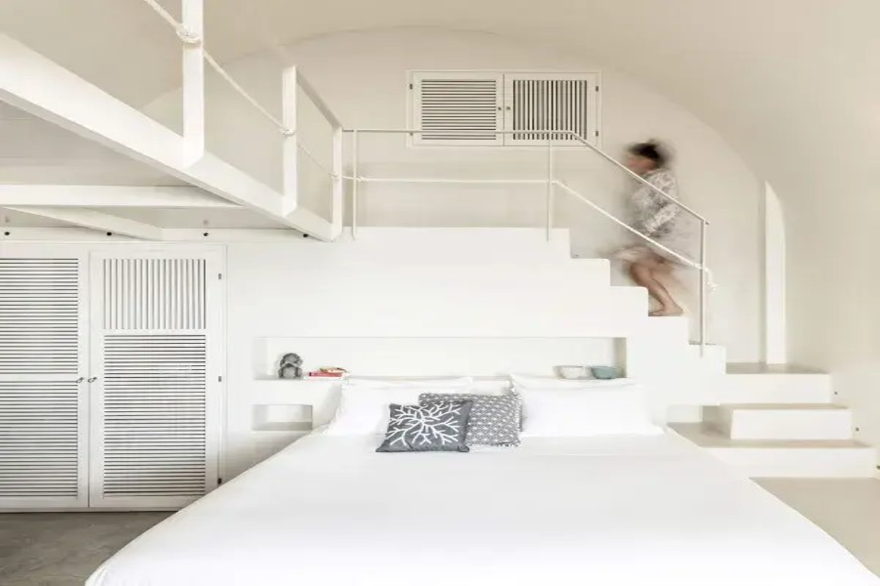 West East Suites - Adults Only 6/10