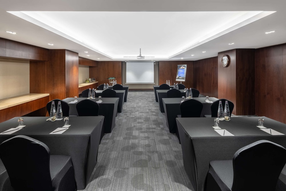 فندق راديسون بلو جدة السلام(Radisson Blu Hotel Jeddah Al Salam) 64/68