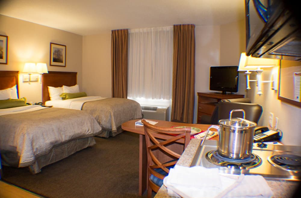 Candlewood Suites Jacksonville 25/72