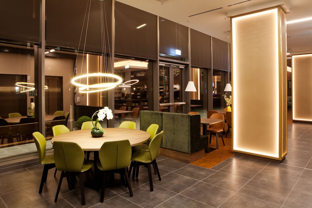 Hampton By Hilton Munich City Center East 65/77