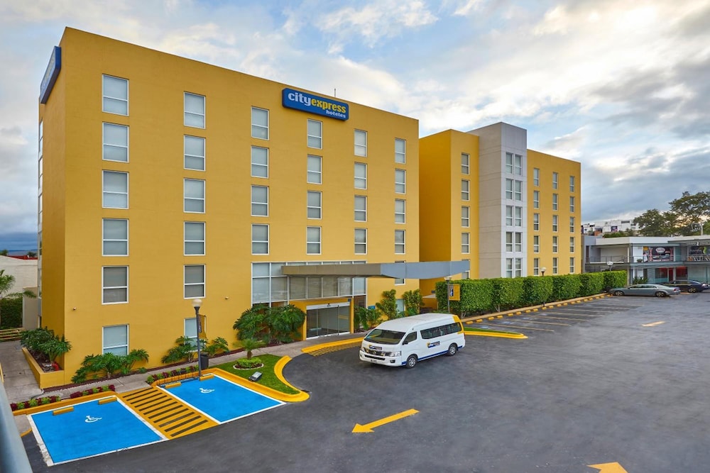 City Express by Marriott San Luis Potosi Zona Universitaria 37/43