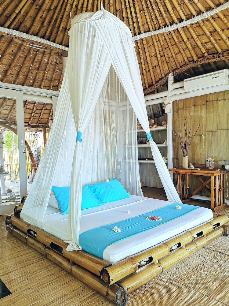 Coconut Garden Beach Resort 31/47