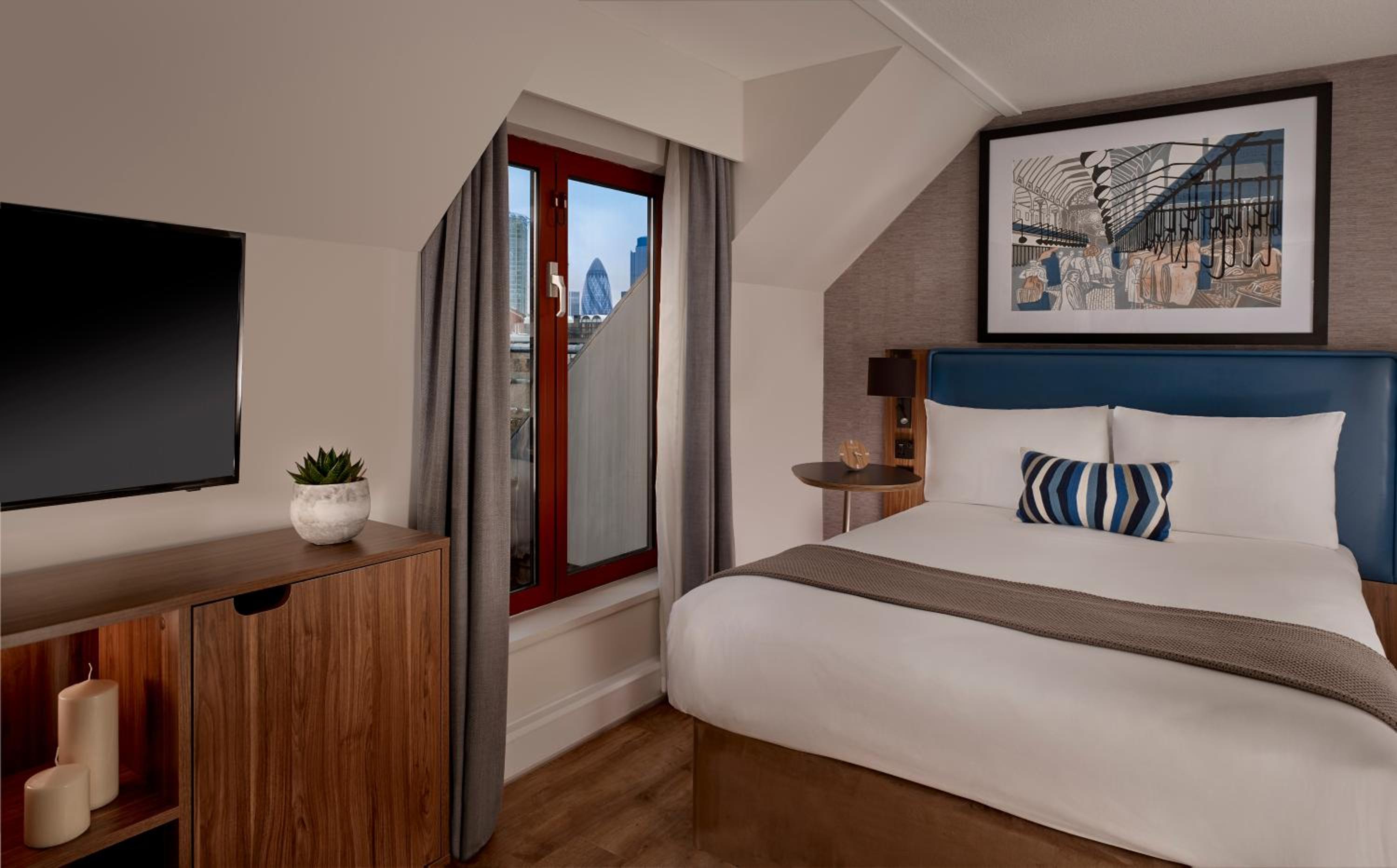 Deluxe, Studio, Double Bed