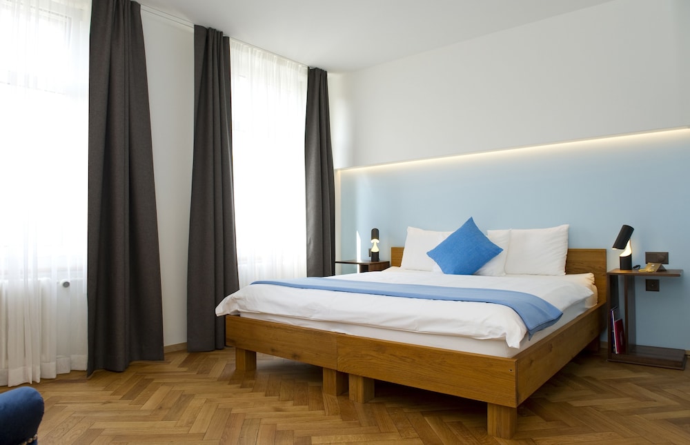 Hotel Ni-Mo 11/40