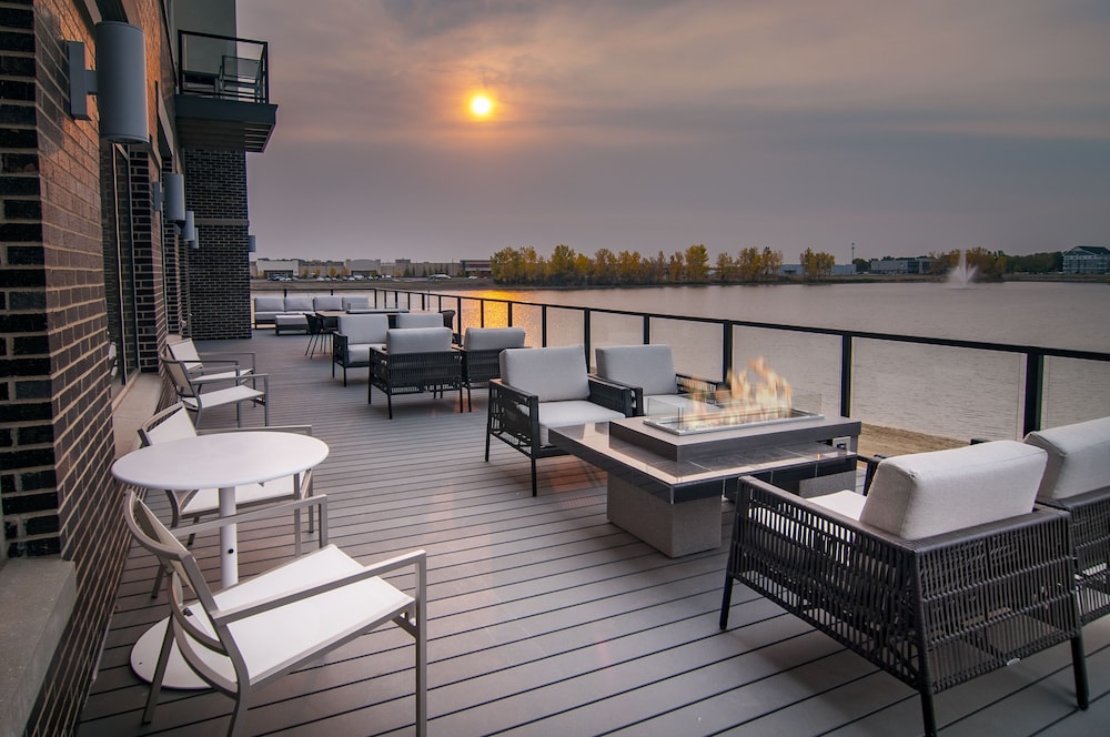 Hyatt Place Sioux Falls - South 25/26