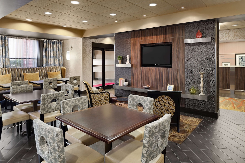 Hampton Inn Pell City 26/42