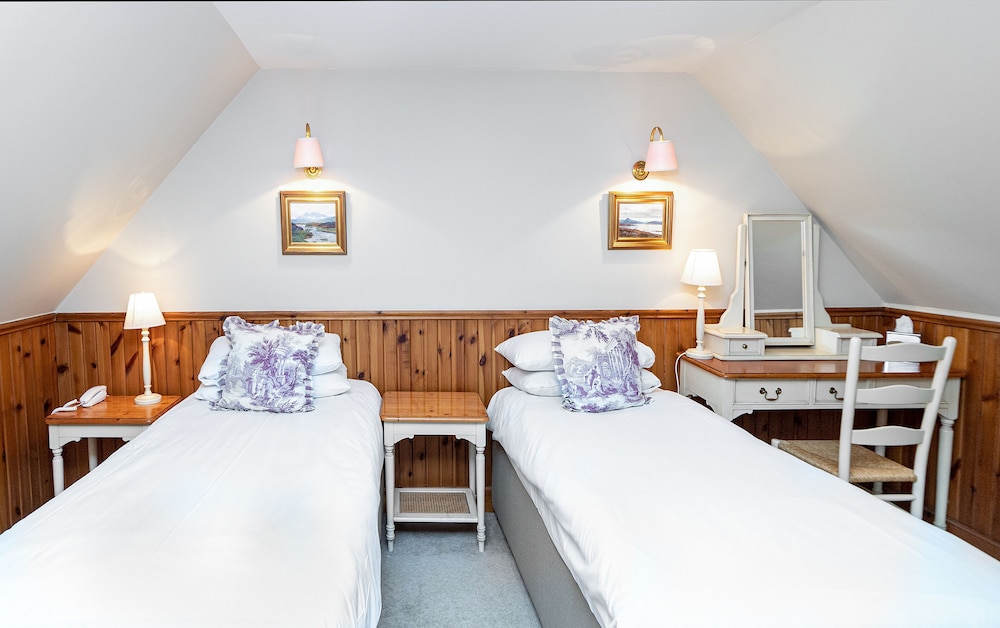 Eilean Iarmain Hotel 12/35