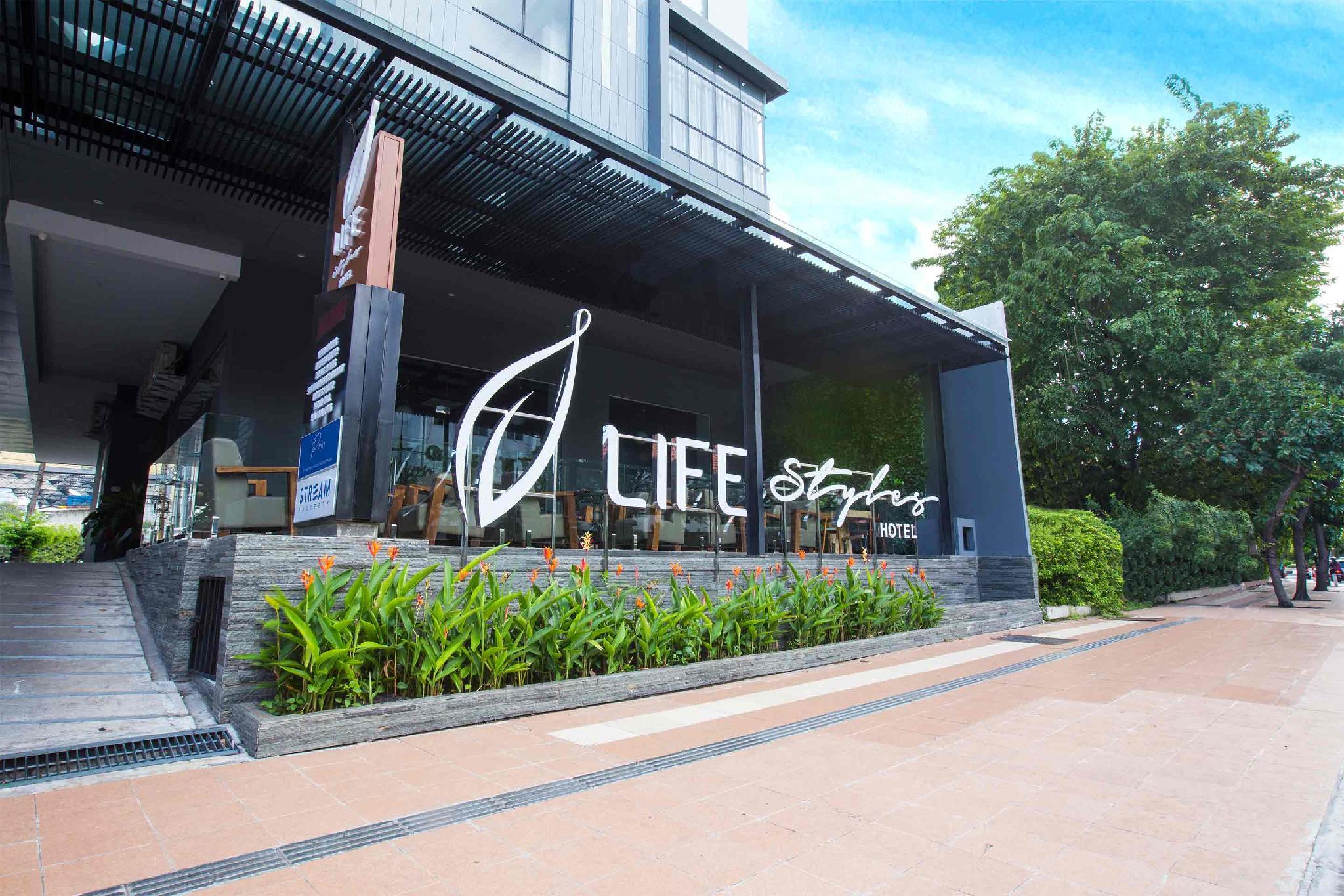 The Life Styles Hotel Surabaya 2/50
