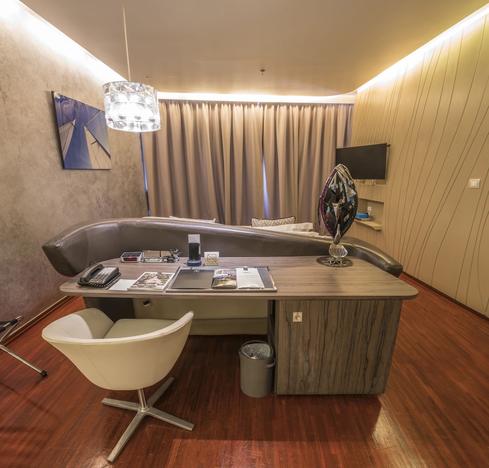 Hotel Baraquda Heeton Pattaya by Compass Hospitality 41/50