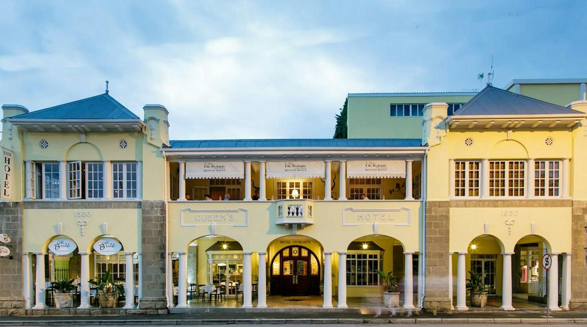 Queen's Hotel by BON Hotels 2/43