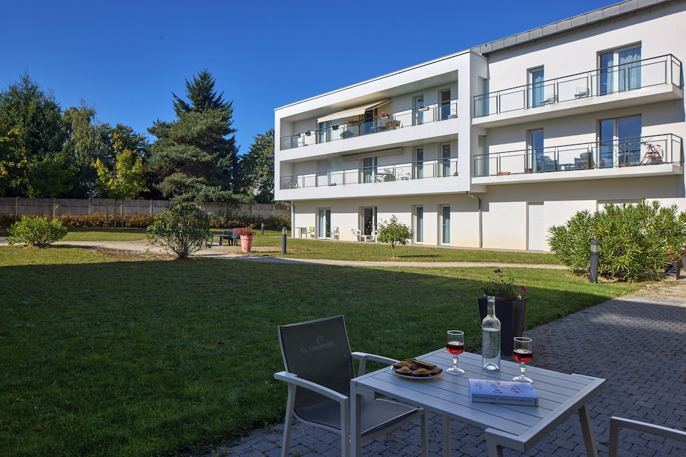 Quality Aparthotel Orleans Sud Zenith 2/24
