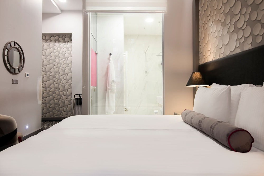CENTRAL HOTEL SARAJEVO 18/50
