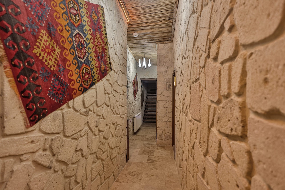 Caveadocia Stone Cave Hotel 16/36