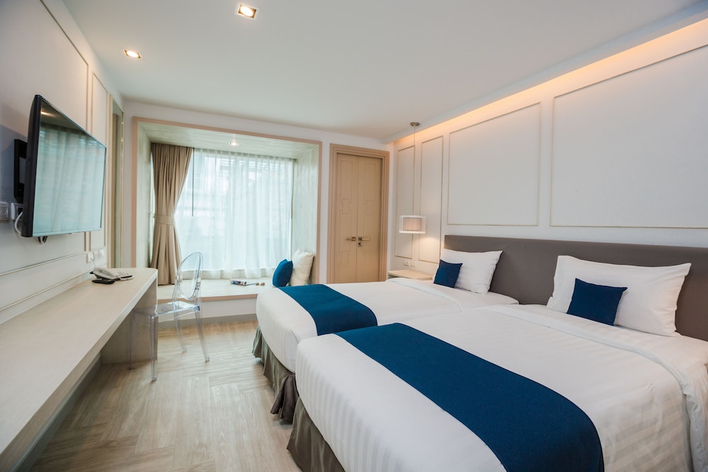 The Bloc Hotel 26/65