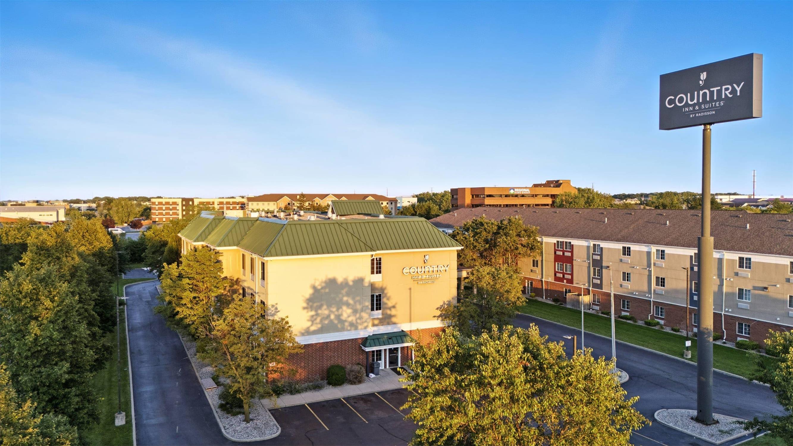 Country Inn & Suites by Radisson, Merrillville IN 5/35