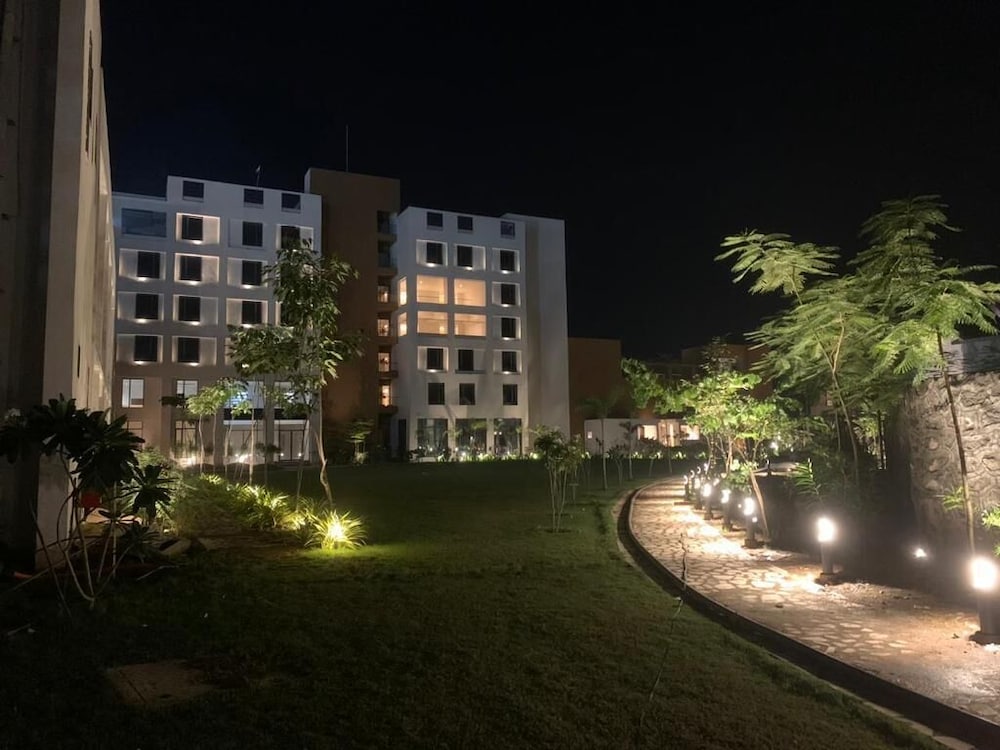 Vinti Resort, Ambaji 3/18