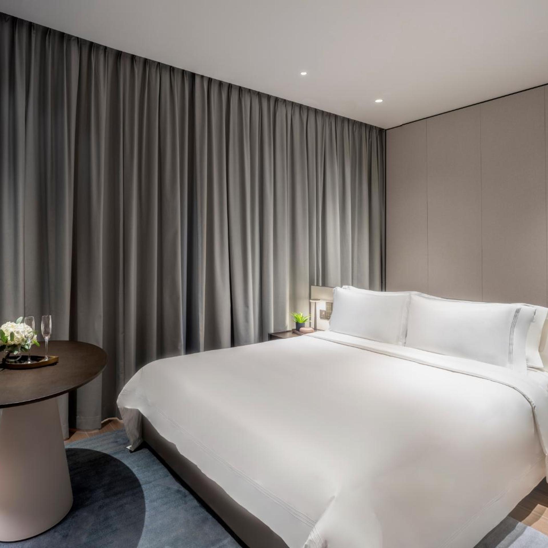 استوديو بريميير بسرير كينج مع دخول الصالة، Fraser Residence River Promenade Singapore 2/5