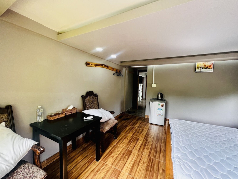 Coco Valley Hotel & Restaurant 13/64