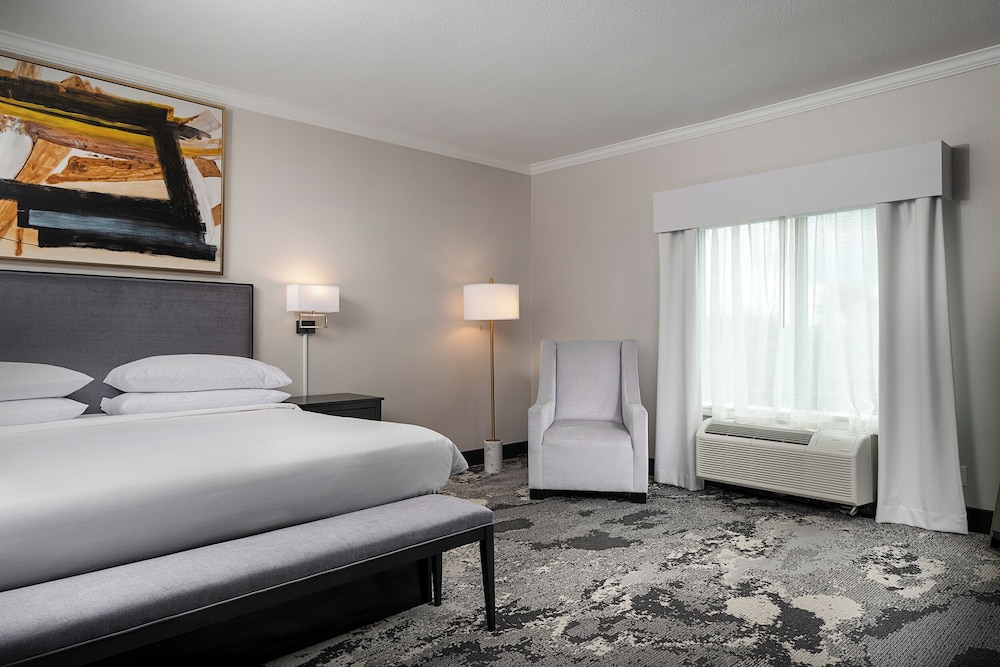 ROOM, SINGLE, ACCESSIBLE