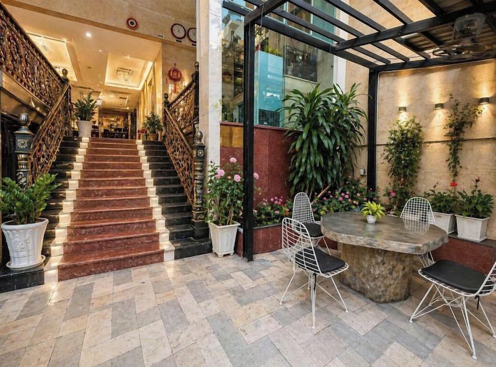 Hoang Thanh Thuy Hotel 2 8/50