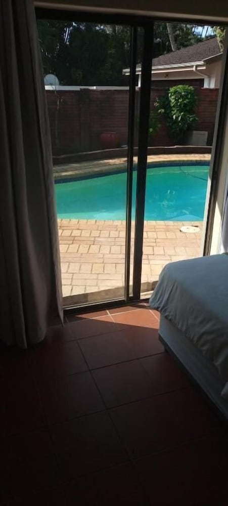 Nqabanqaba 25/36