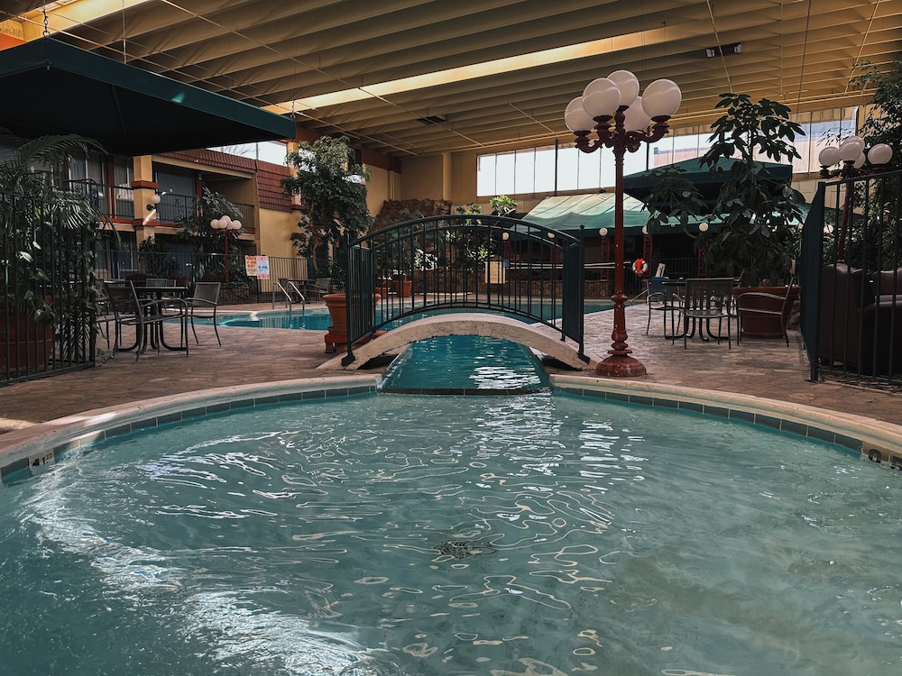 Quality Inn & Suites Fort Collins East 52/58