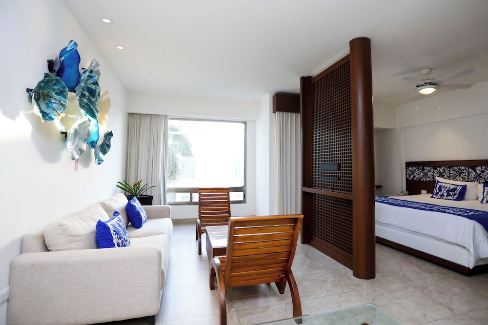 Ambiance Suites by Kavia 16/50