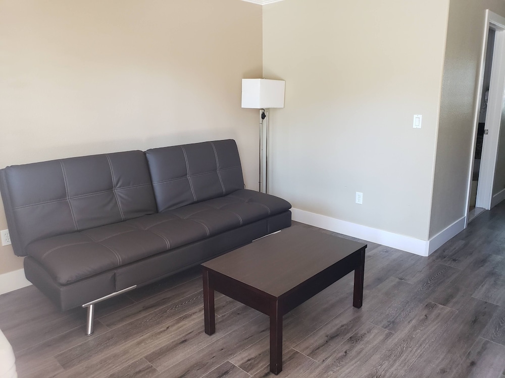 Fairview Inn And Suites Healdsburg 49/65
