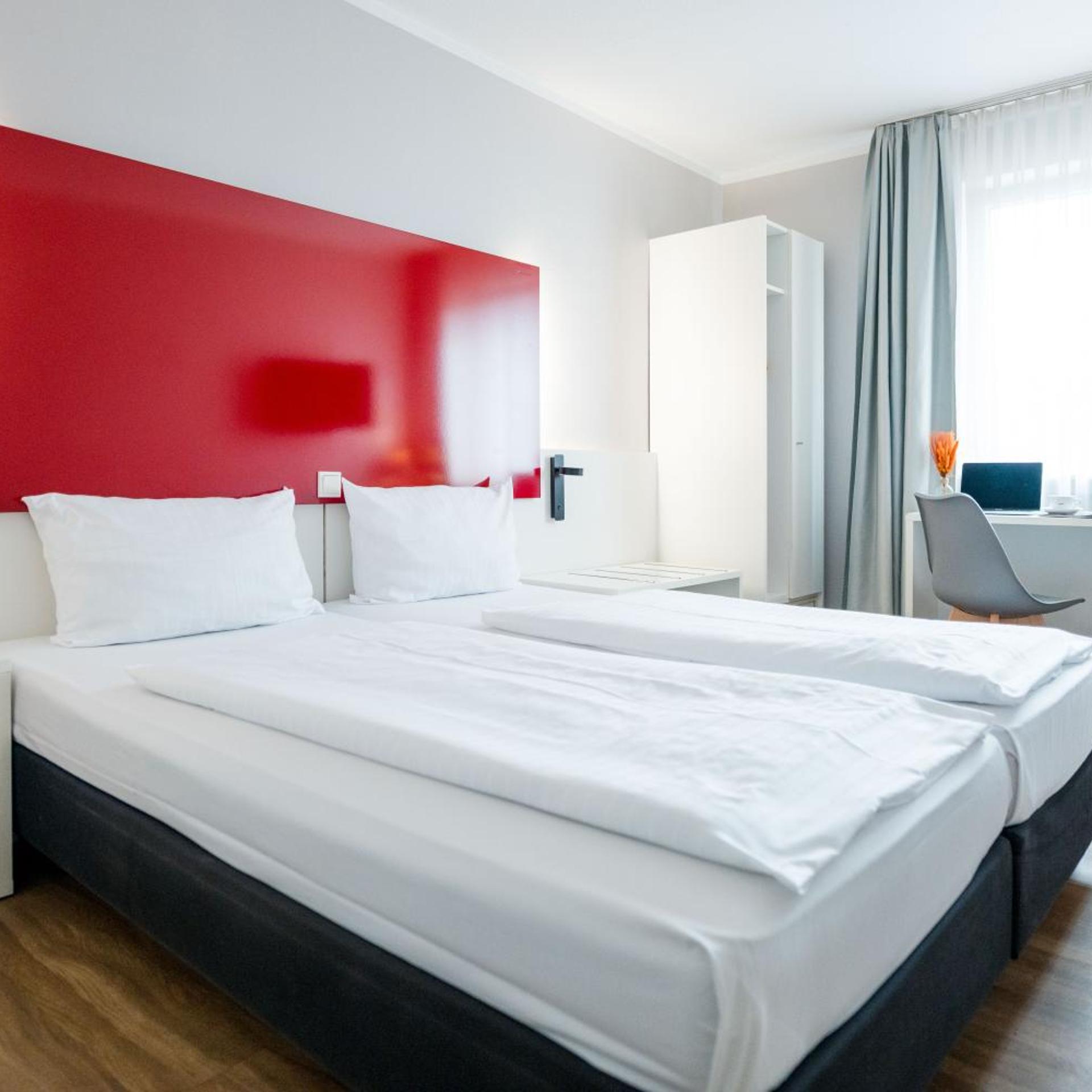 Room, Double Bed