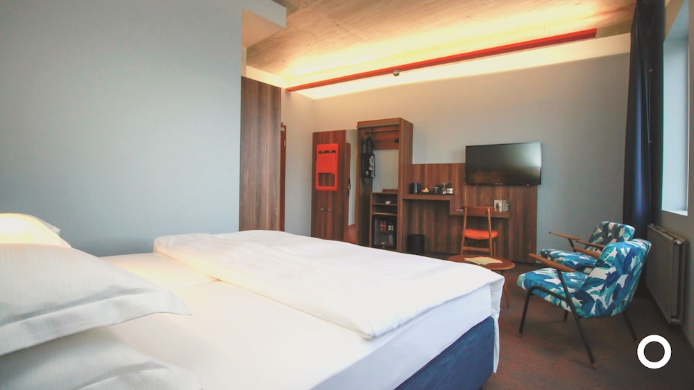 STANDARD, DOUBLE OR TWIN BED