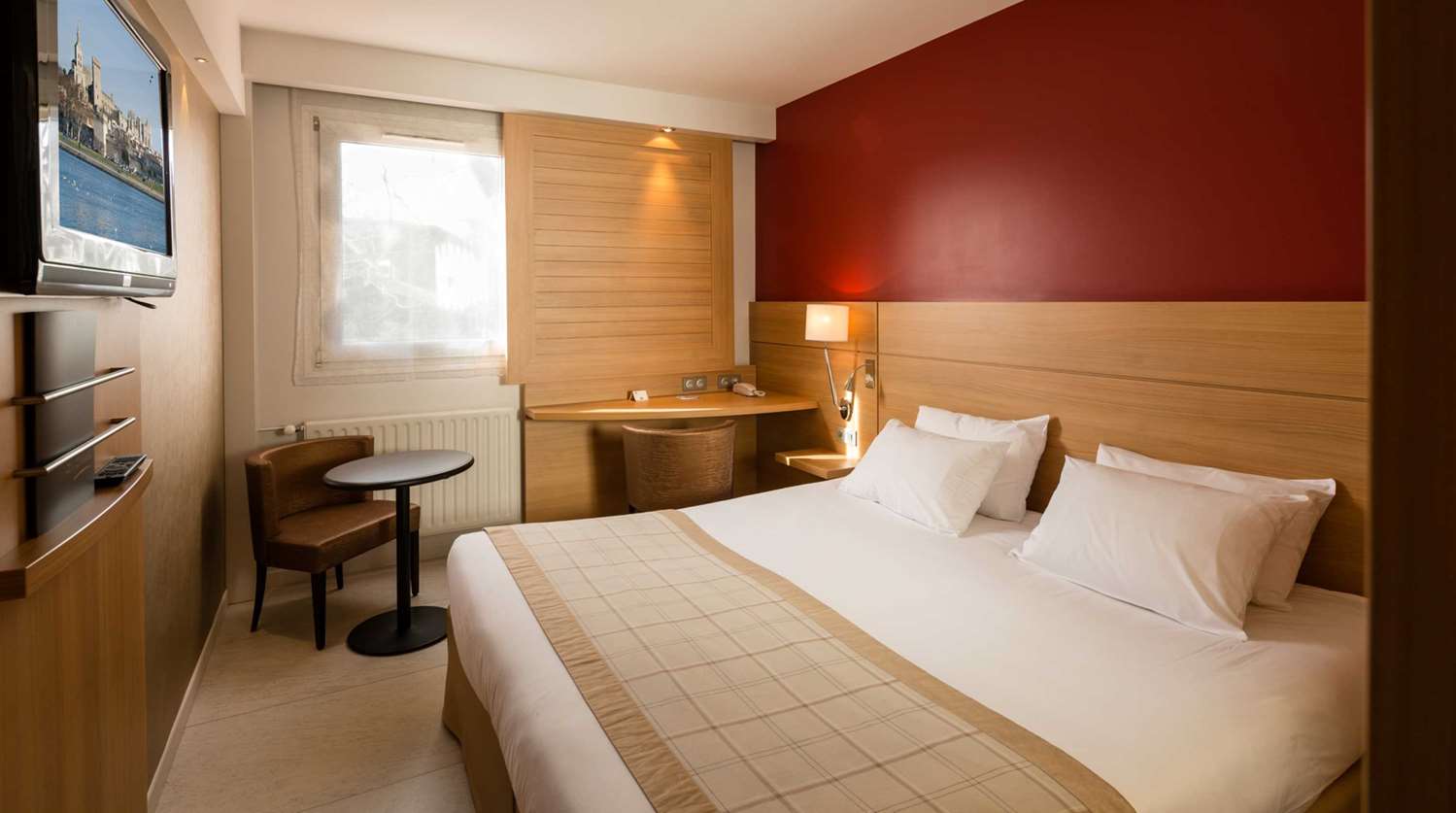Super, King Bed