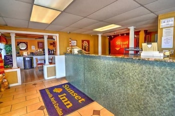 Sunset Inn 8/37