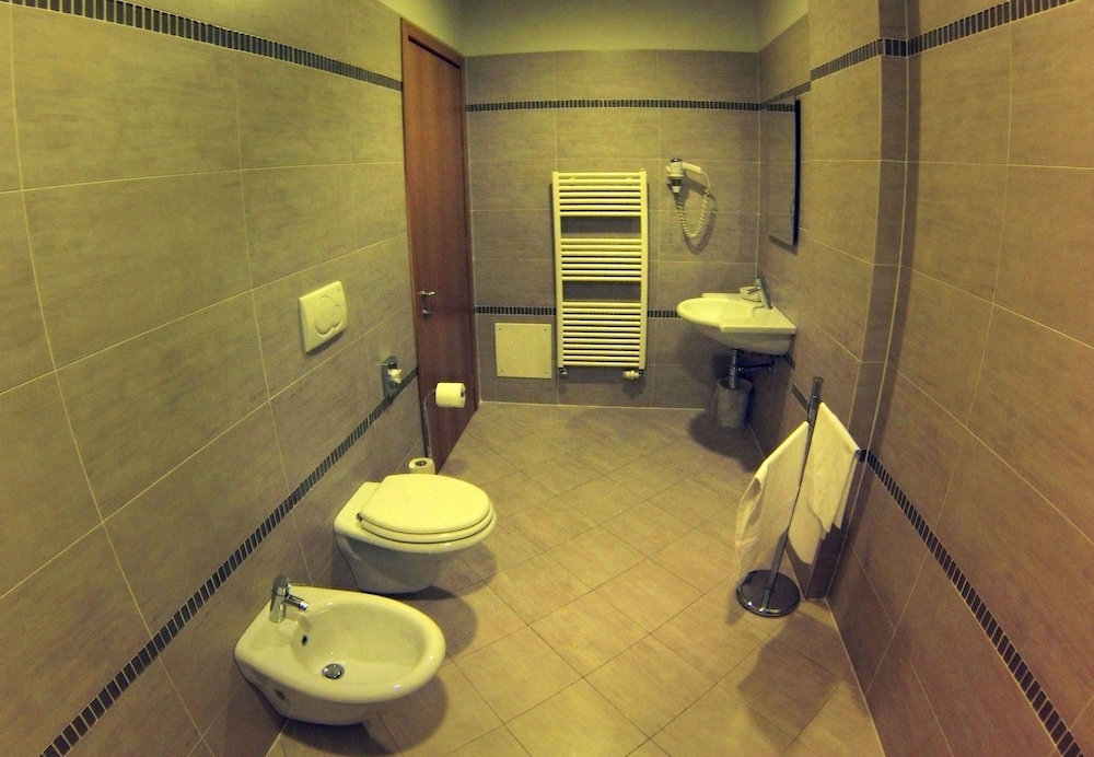 Castel Martini Wellness And Business Hotel 28/31