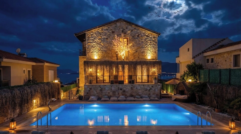 Stone House Yeni Foca 3/50