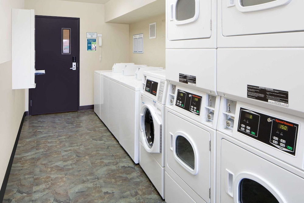 WoodSpring Suites Fort Worth Fossil Creek photo3
