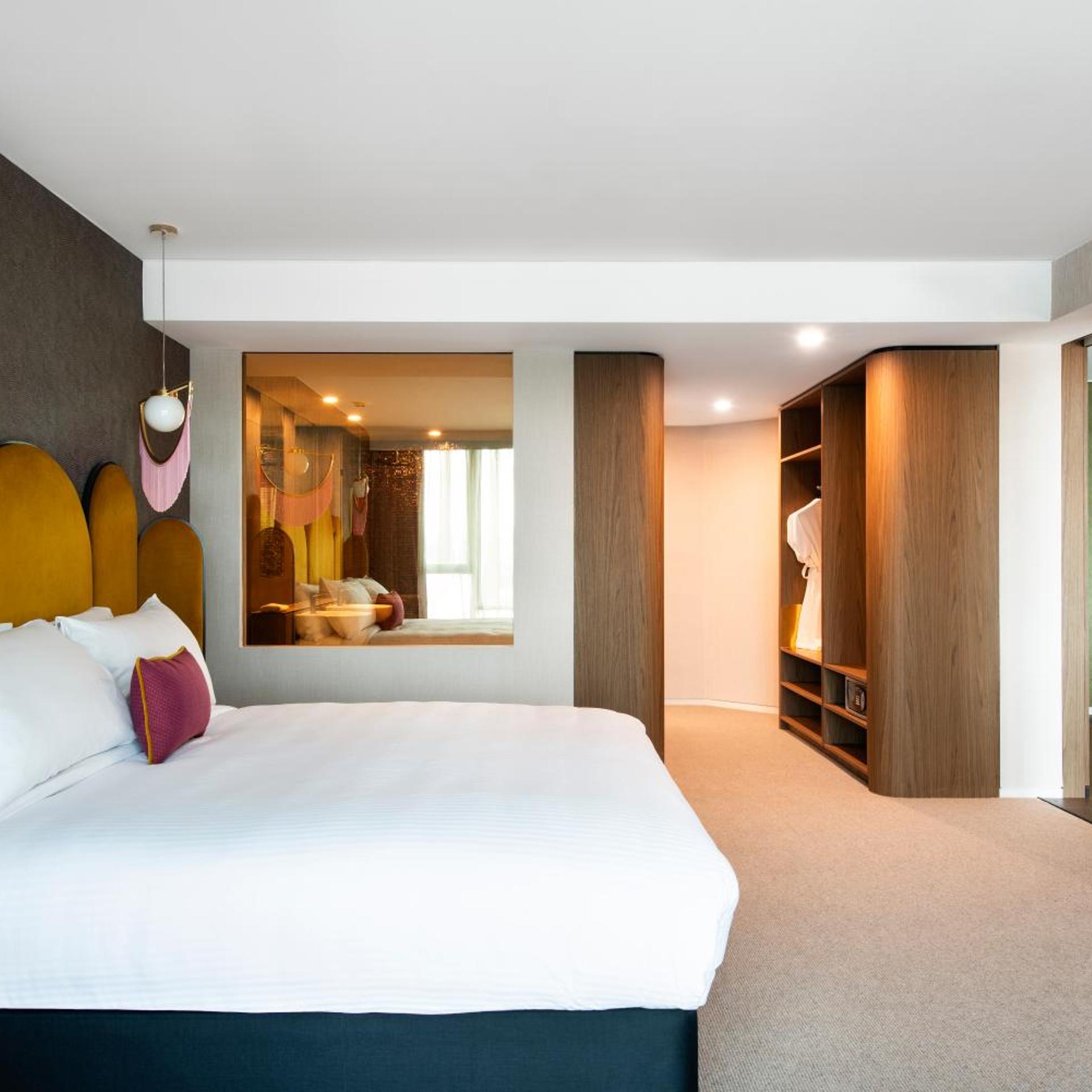 Rockstar, Suite