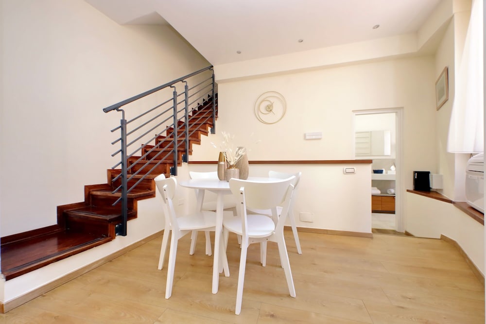 Trevi Rome Suite 36/50
