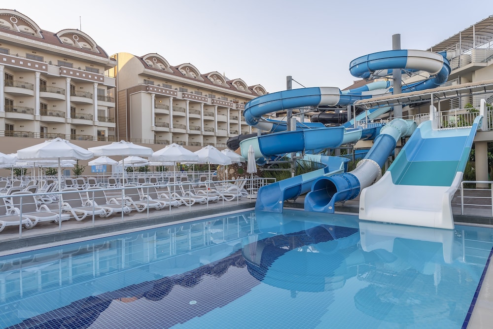 Kirman Hotels Belazur Resort and Spa 7/68