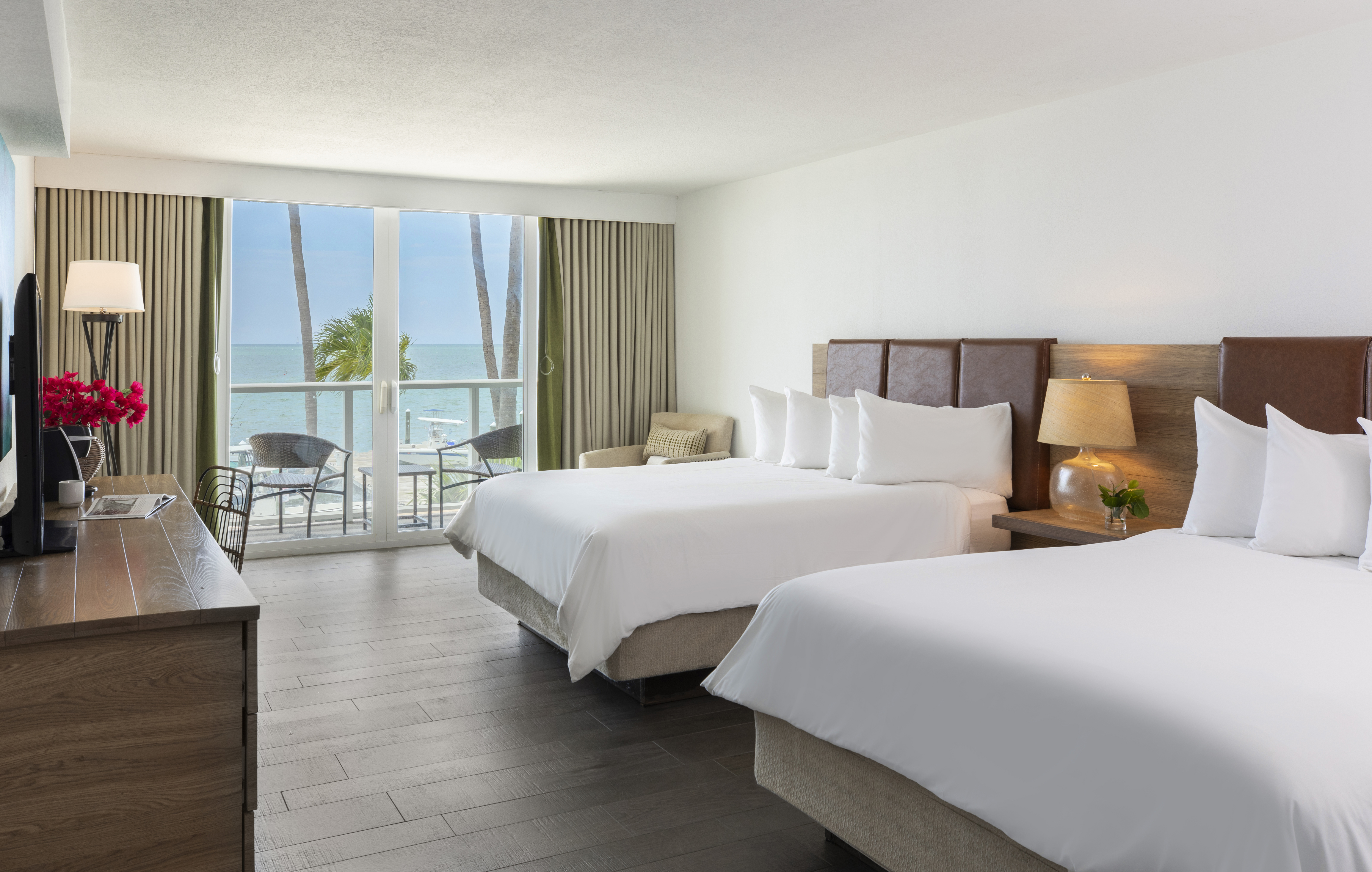 Room, Queen Bed, Ocean Front