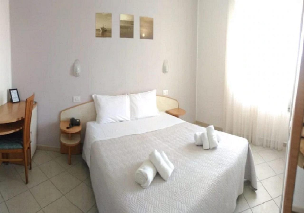 Economy, Double or Twin Bed