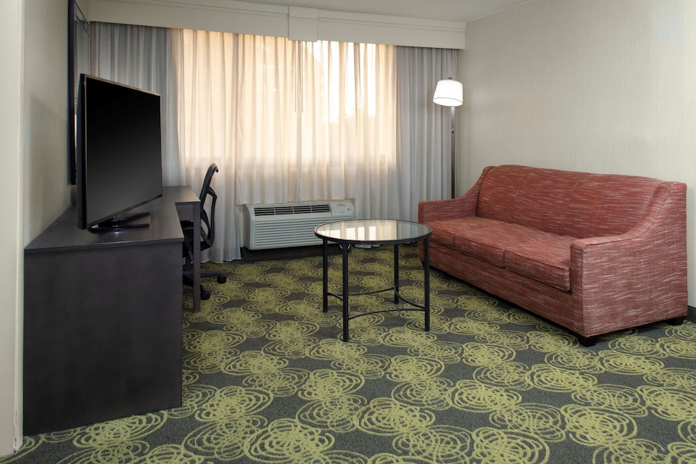Hilton Garden Inn Reagan National Airport 30/72