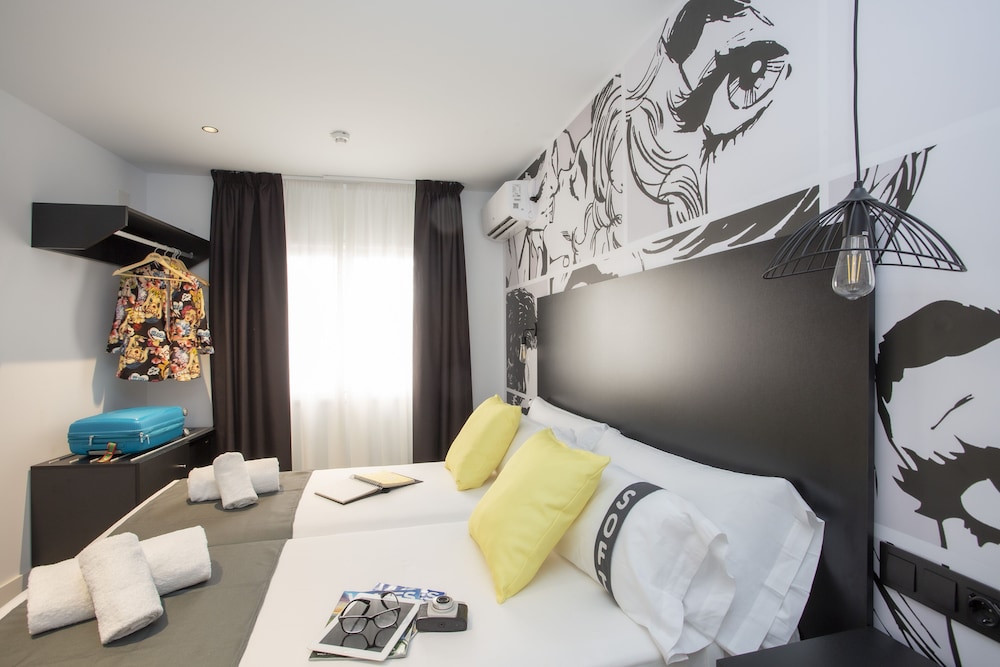 Hotel Casual Pop Art Benidorm 29/80