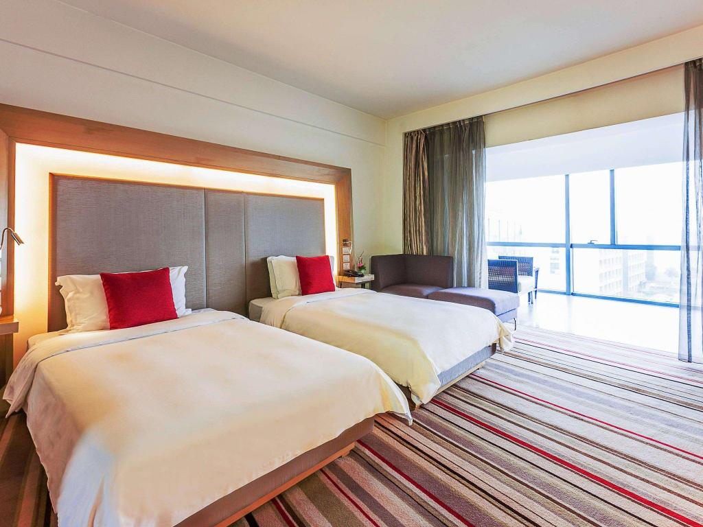 PREMIER, EXECUTIVE, TWIN BEDS