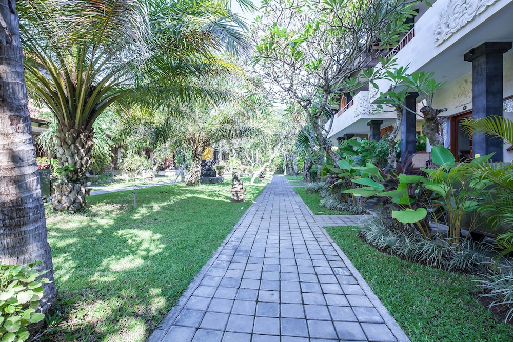 VILA SHANTI BEACH HOTEL 28/36