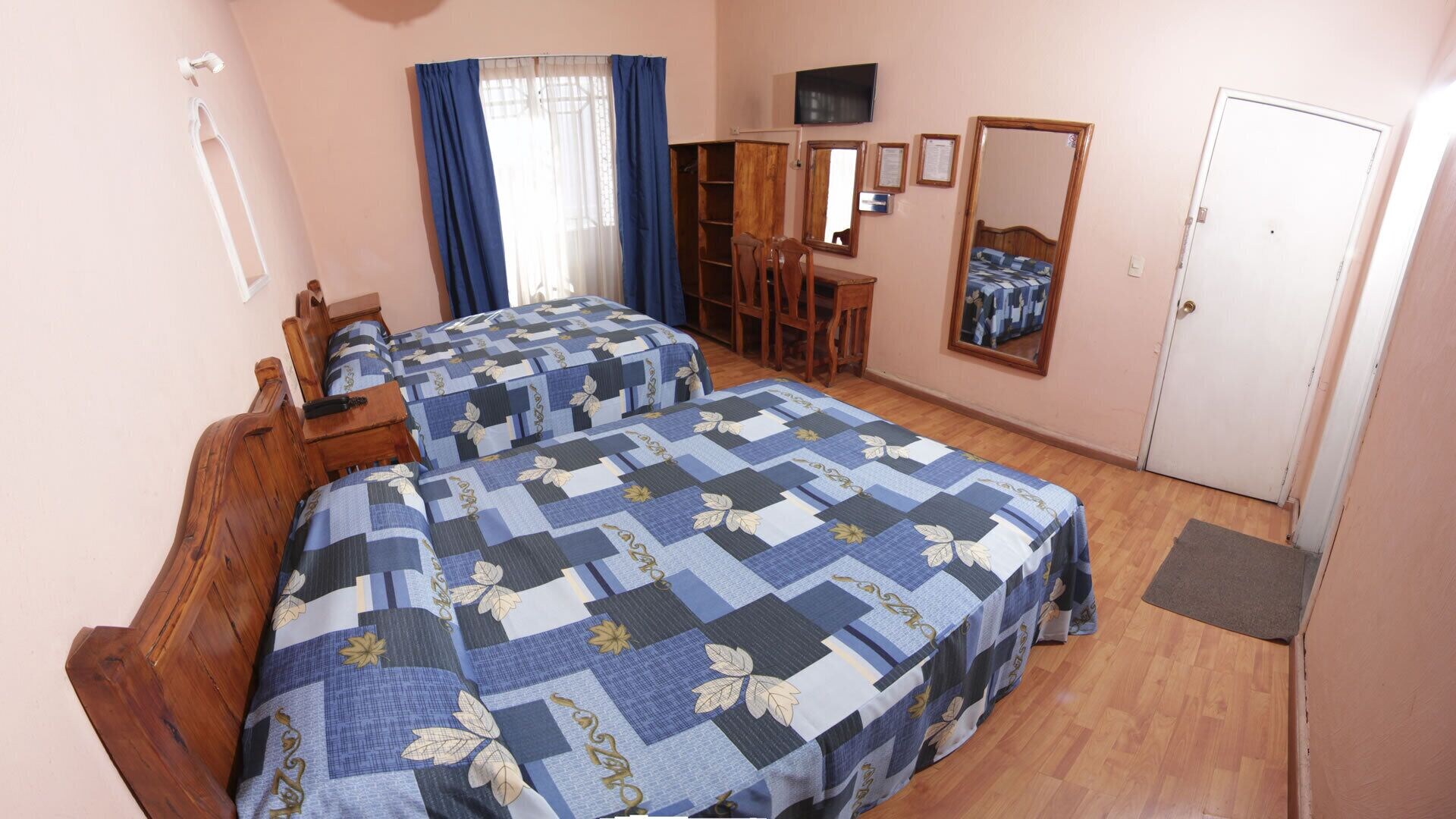 غرفة أساسية رباعية بسريرين مزدوجين، Hotel de Talavera 7/10