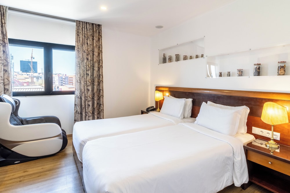 غرفة كومفورت بسريرين منفصلين بإطلالة على الحديقة، Hotel AS Lisboa 2/10